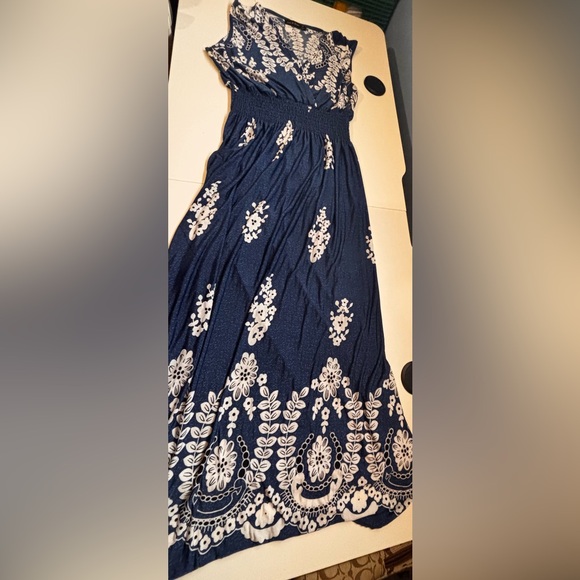 Ana & Rose Sleeveless Elegant Navy Blue Floral Maxi Dress size M - Picture 3 of 3